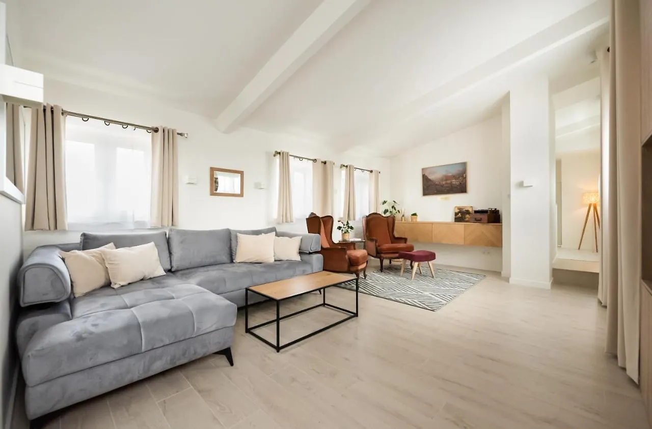 Krolewska Luxury Apartment Warsaw