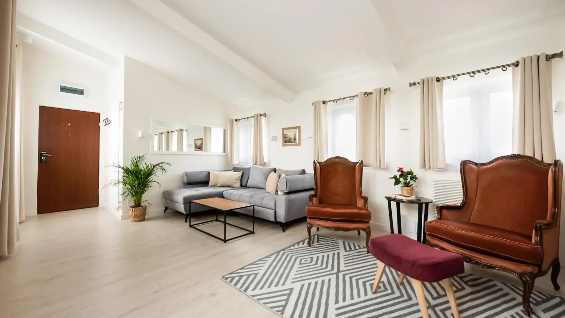 Krolewska Luxury Apartment Warsaw Poland